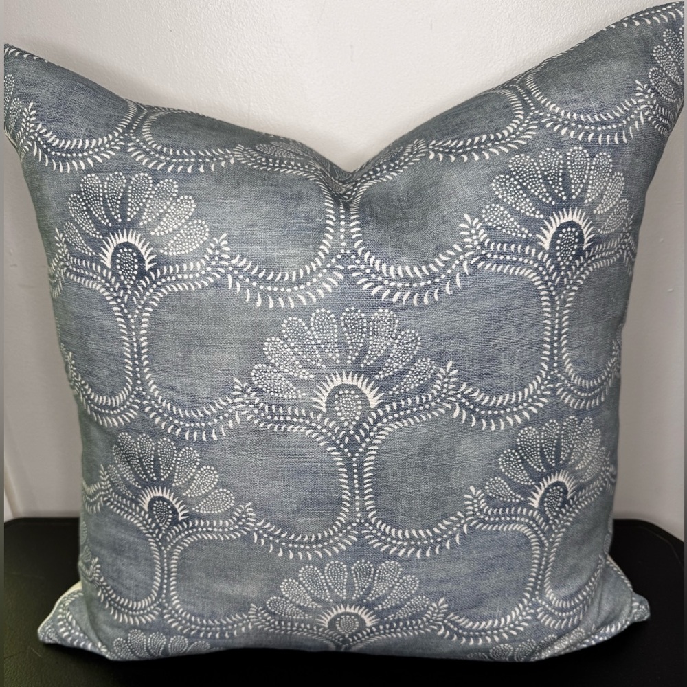 2 LEE JOFA ODESSA BLUE DESIGNER PILLOWS